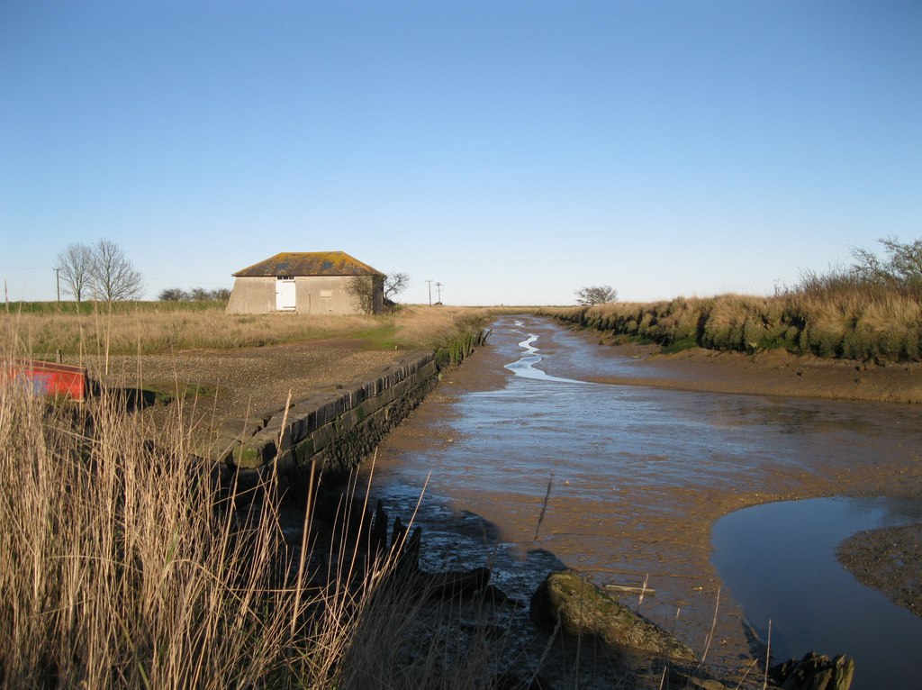 Beaumont Quay cc-by-sa/2.0 - © Bob Jones - geograph.org.uk/p/2314234